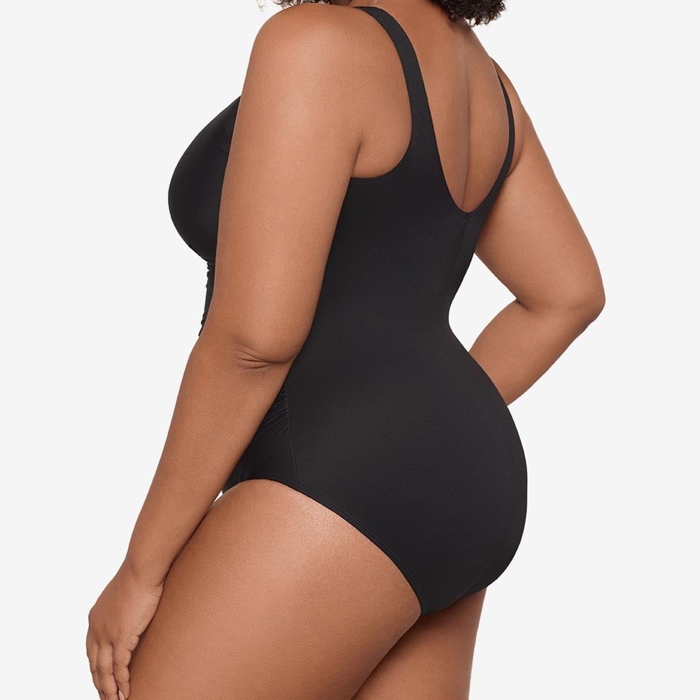 New Plus Size Miraclesuit Solids Escape Swimsuit-One Piece-Black-Size 22W - Picture 3 of 14